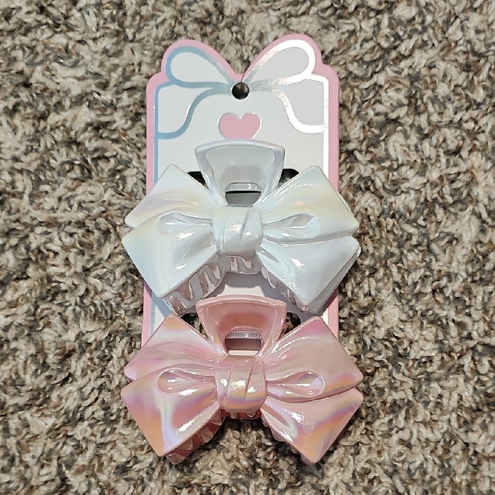 The Childrens Place Irridescent Alligator Hair Clips